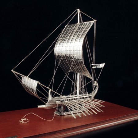 ΑΘΗΝΑΪΚΗ ΤΡΙΗΡΗΣ